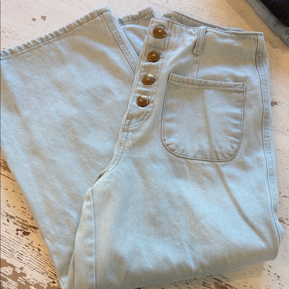 Zara High-Rise Light Blue Jeans with Front Buttons
